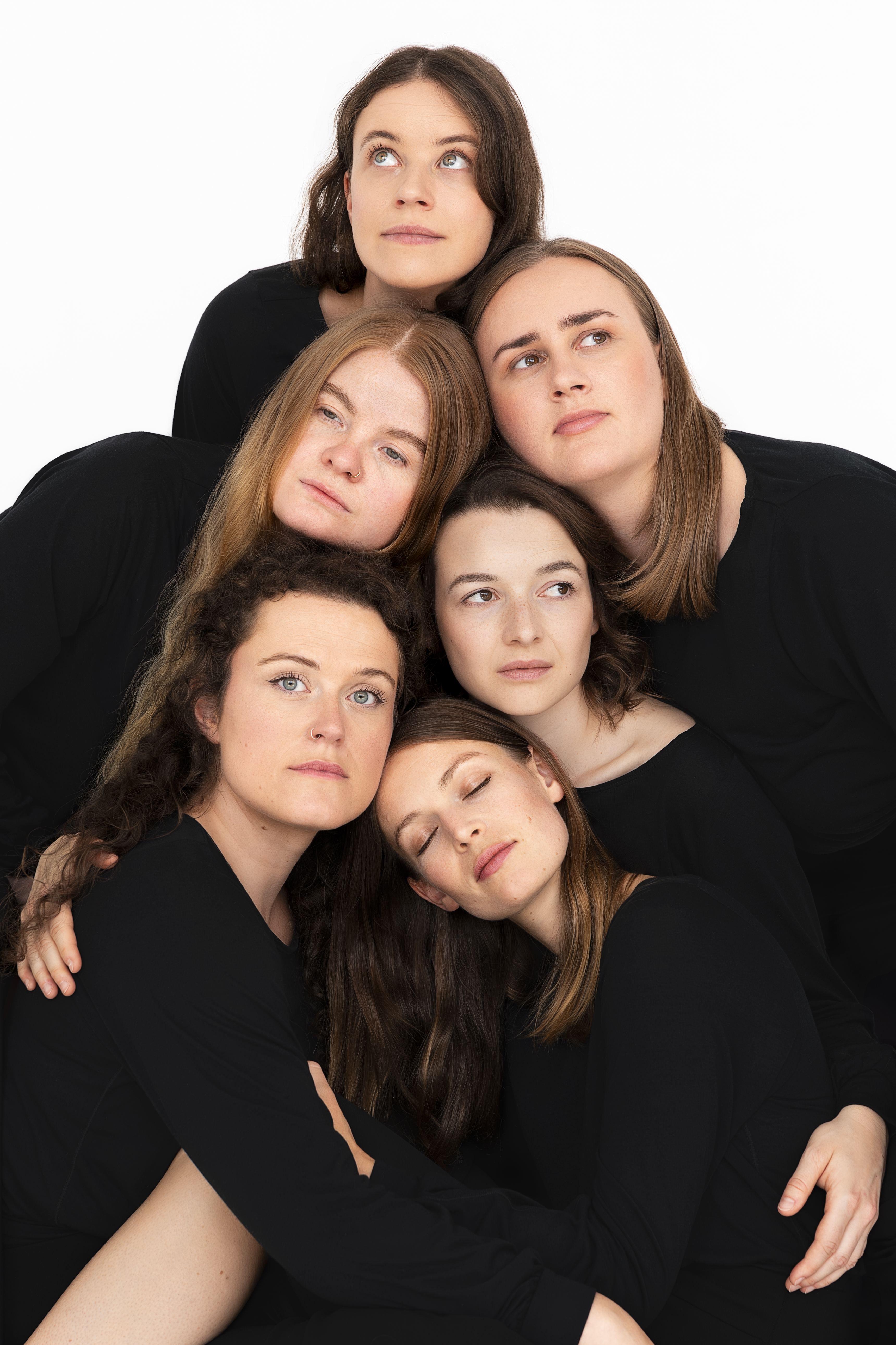 Ensemble-Seite: Gruppenbild und Portraits von Lara Müller.